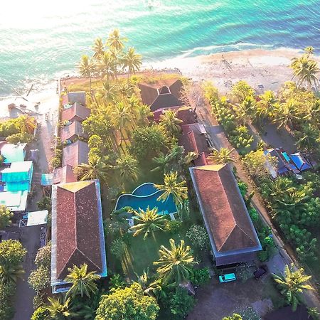 Mina Tanjung Hotel Esterno foto