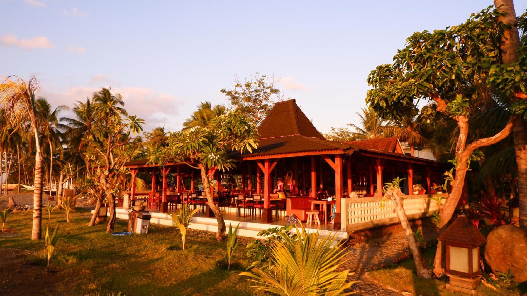 Mina Tanjung Hotel Esterno foto