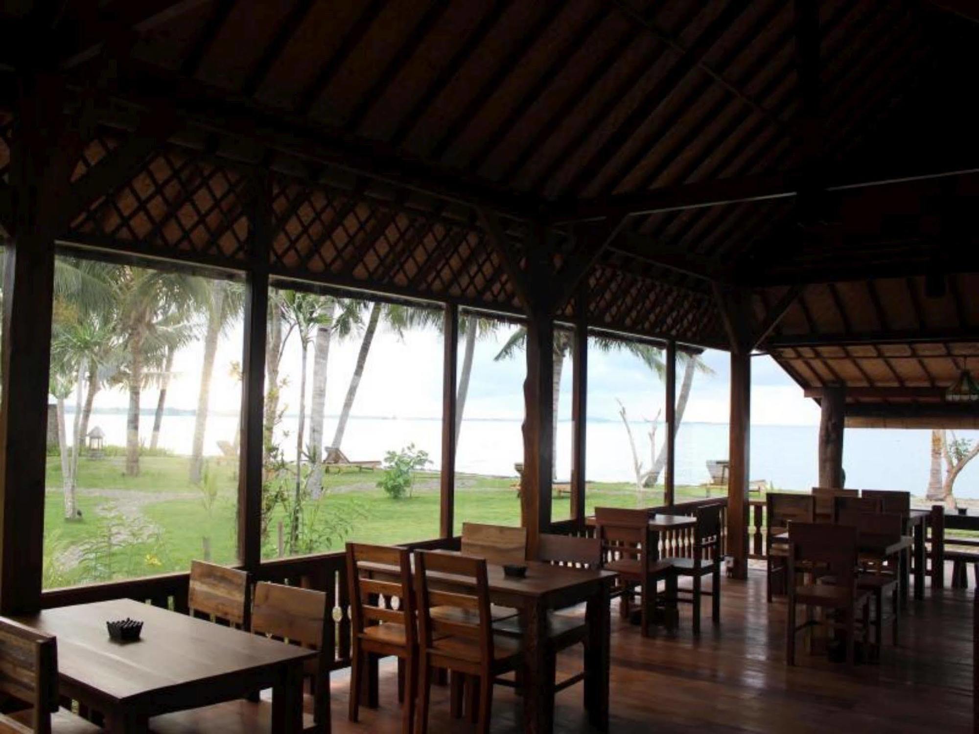 Mina Tanjung Hotel Esterno foto