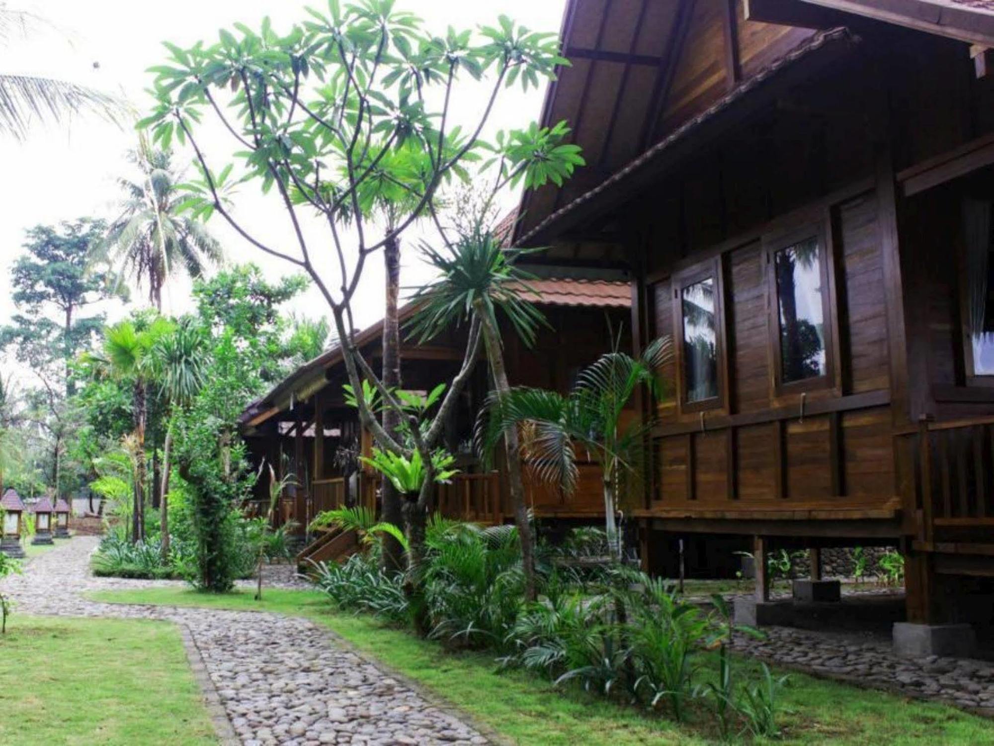 Mina Tanjung Hotel Esterno foto